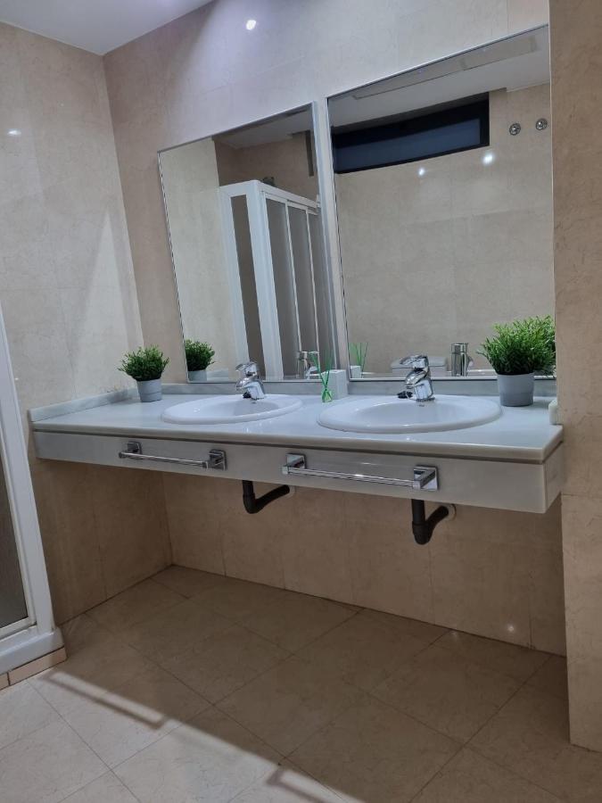 San Bernardo Family Apartment セビリア エクステリア 写真