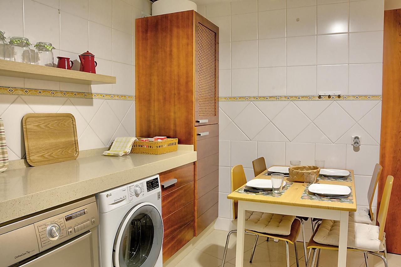 San Bernardo Family Apartment セビリア エクステリア 写真